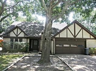 10007 Greencreek Dr, Houston, TX 77070