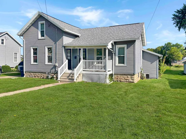 1102 W 9th Ave, Oshkosh, WI 54902