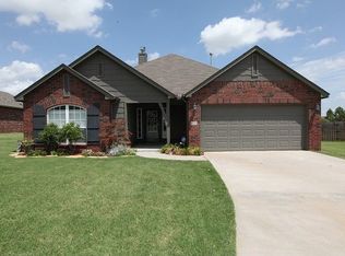 408 E Wichita Ct N, Broken Arrow, OK 74012