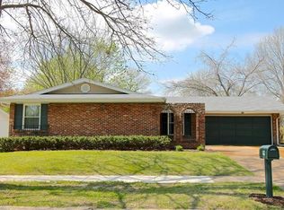 662 Lemonwood Dr, Ballwin, MO
