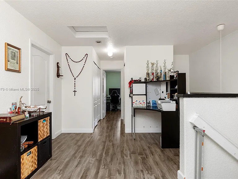 3864 SW 169th Ter — Photo 9