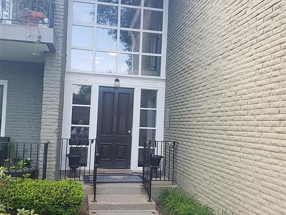 2nd image of 1111 N Old Woodward Ave Unit 27