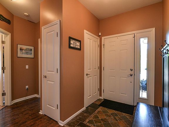 5th image of 650 Creekside Ct