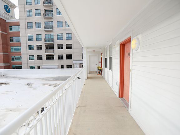 5th image of 388 Boush St Unit 222