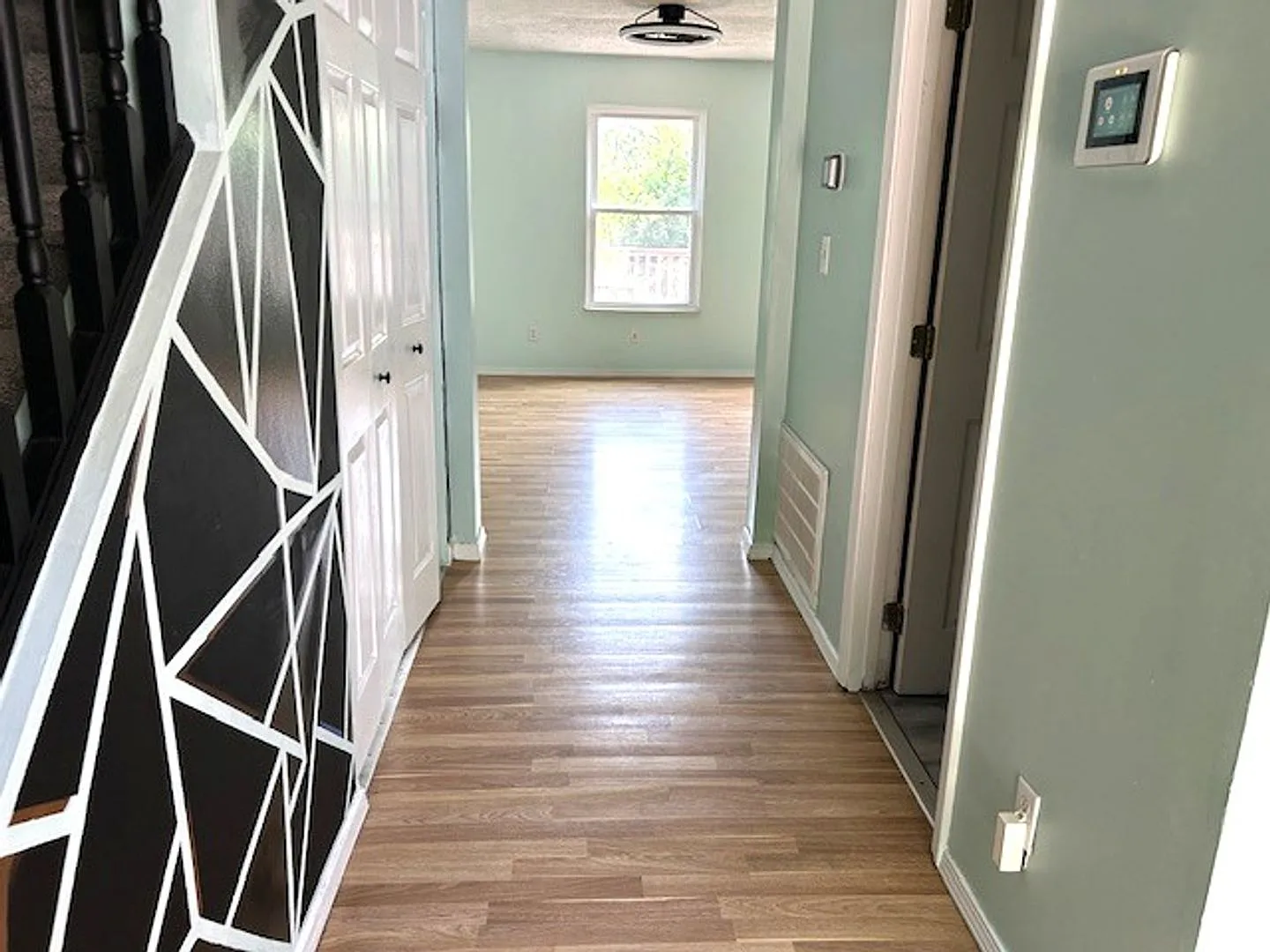 Nice 2 bedroom 2 bath home — Photo 2