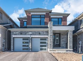 4 Sassafras Rd, Springwater, ON L9X2C6
