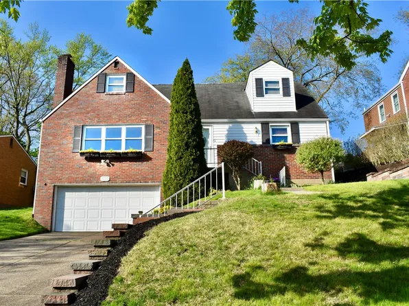 530 Clemson Dr, Pittsburgh, PA 15243