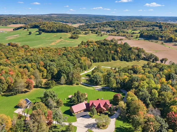 S8295 Dale Rd, Loganville, WI 53943