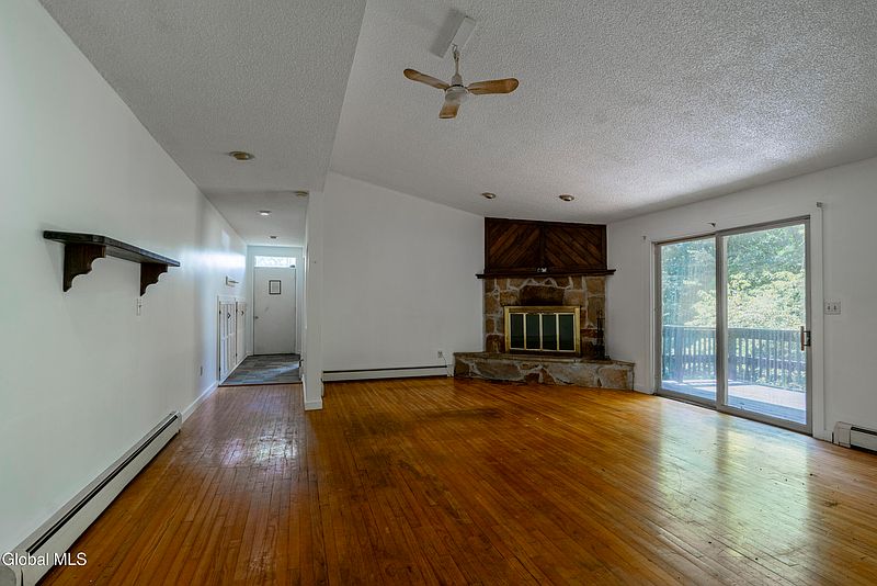 3rd image of 4 B High Pines Terrace