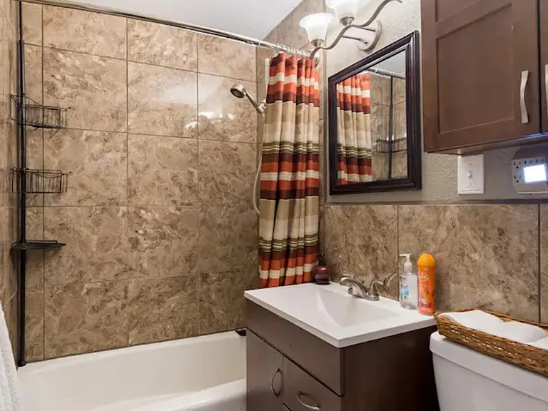 1300 Perry St — Photo 10