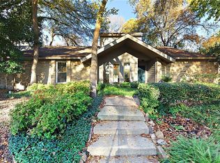 9015 Arborside Dr, Dallas, TX 75243