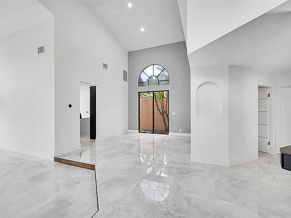 5th image of 6488 Via Rosa