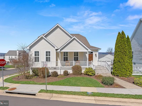 36038 Welland Dr, Round Hill, VA 20141