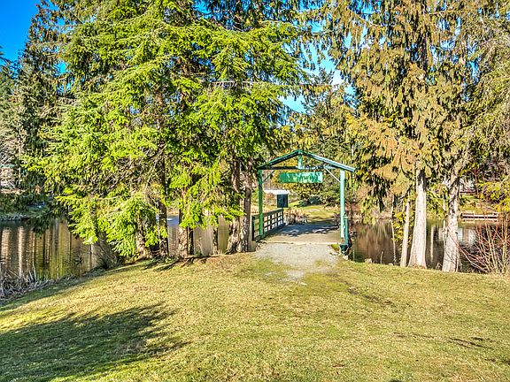 3rd image of 1601 Aspen Dr