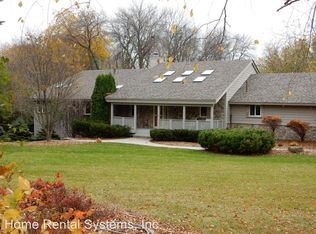 6025 Riviera Ln, Shorewood, MN 55331