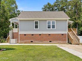 218 Spring Dr, Jacksonville, NC 28540