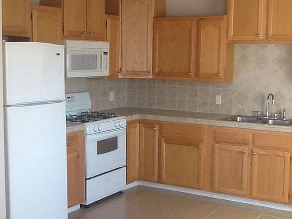 2nd image of 214 1/2 4th St