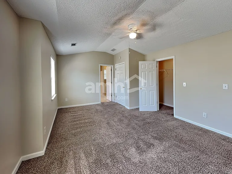 4020 Angels Dr — Photo 9