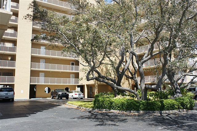 1st image of 1516 Sandpiper Ln APT 210