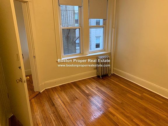 4th image of 1175 Boylston St APT 8