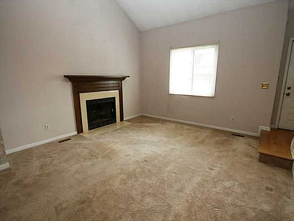 3rd image of 578 Conner Creek Dr