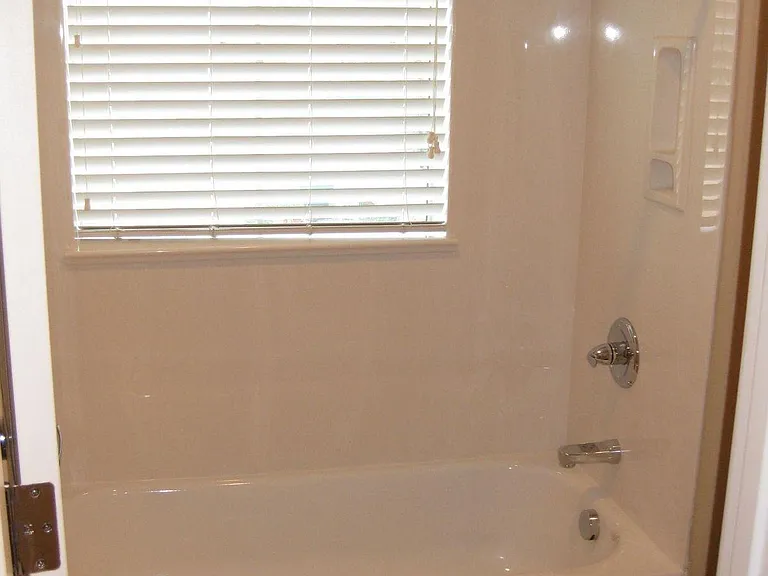 1147 E Cedar St — Photo 14