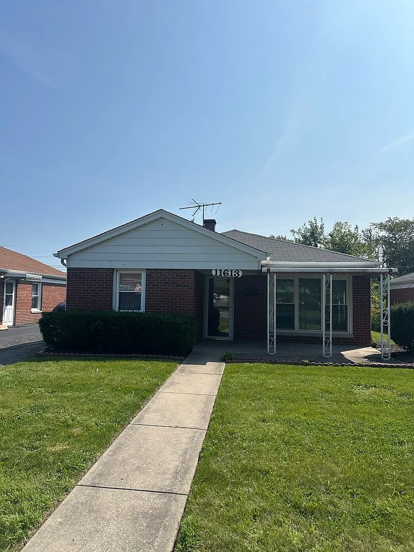 3 bed, 1250 sqft, $2,000 — Photo 1