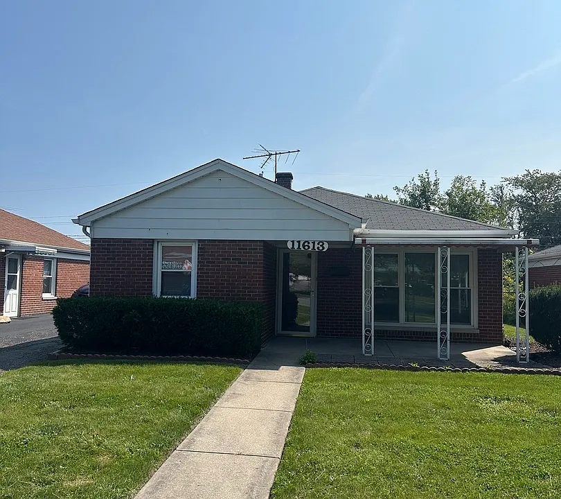 11613 S Kedzie Ave