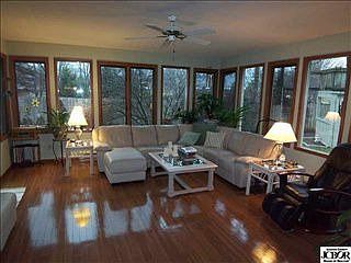 4th image of 1136 Kensington Ct