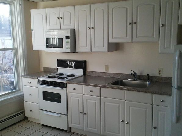 46 S Main St APT 8
