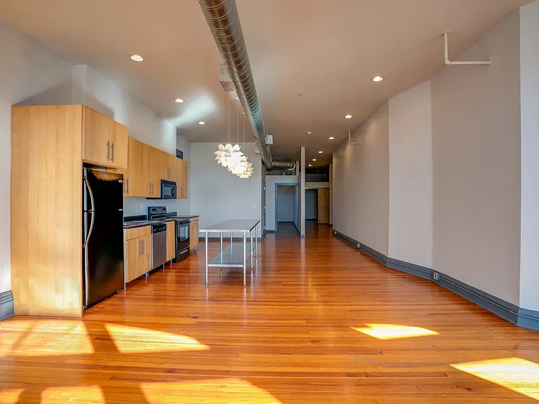 913 Monmouth St #2A — Photo 6