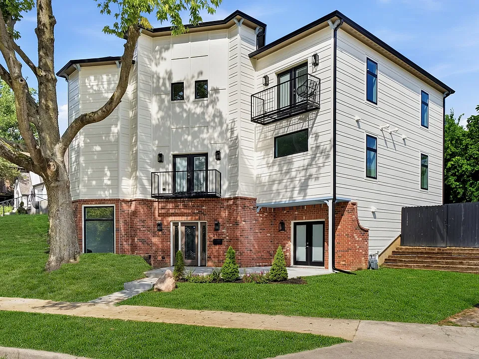 2130 Brookside Parkway North Dr