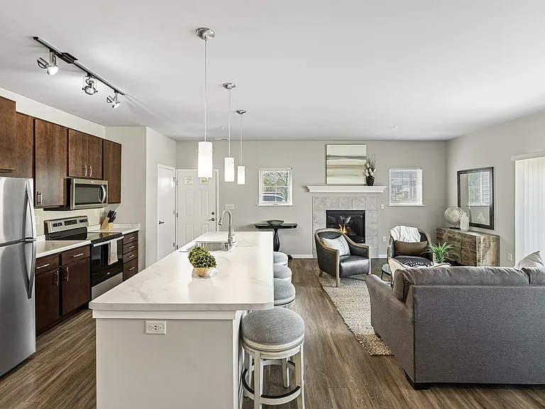 High Bluff Townhomes Kitchen