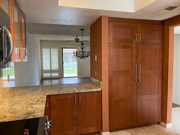 Lots of storage in kitchen.