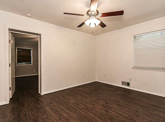 4th image of 1913 Briarcreek Ln