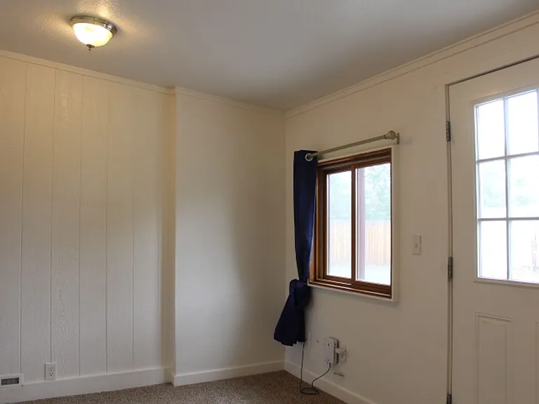 7496 Locust St — Photo 19