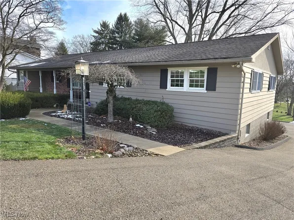 2807 Coldspring Rd, Zanesville, OH 43701