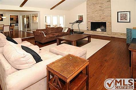 3rd image of 4131 Echo Glen Dr