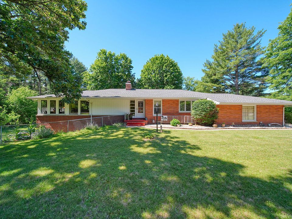 1st image of 29260 Albion Rd