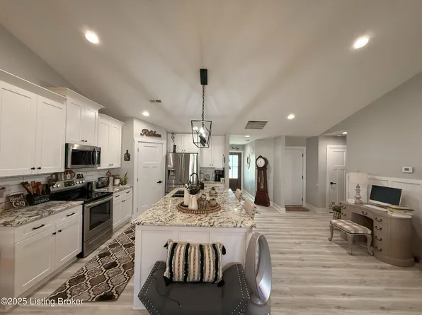 344 Hillside Dr, Hardinsburg, KY 40143