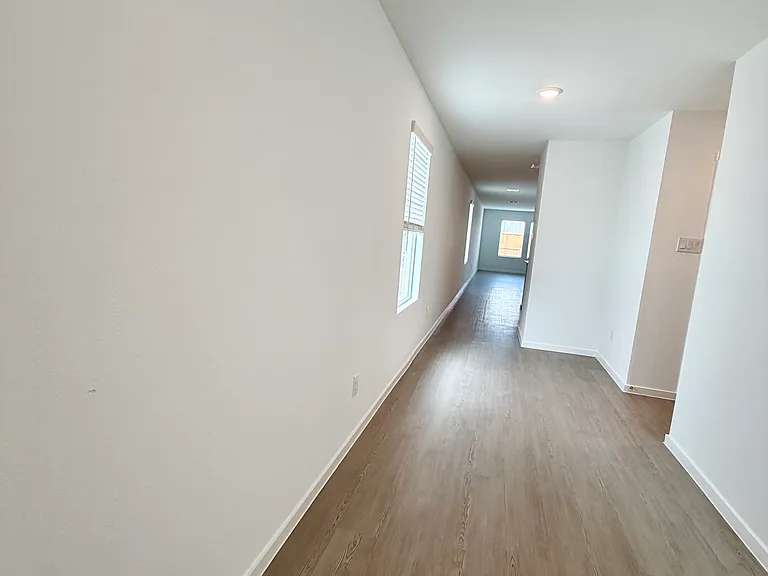 1332 Alfred St — Photo 5