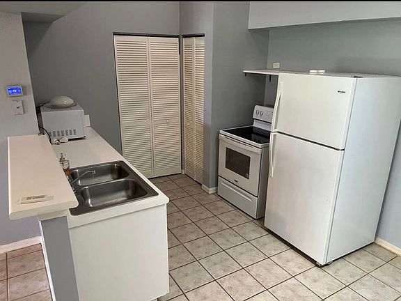 4th image of 27075 Matheson Ave