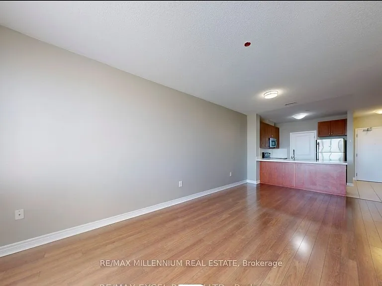 7400 Markham Rd #618 — Photo 14