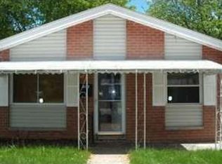 8071 Pine St, Taylor, MI 48180