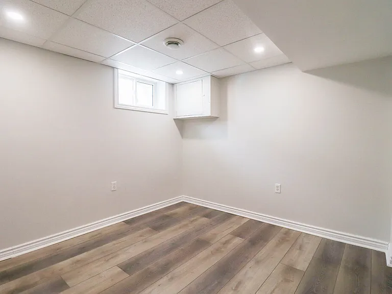 161 Louth St #3 — Photo 10