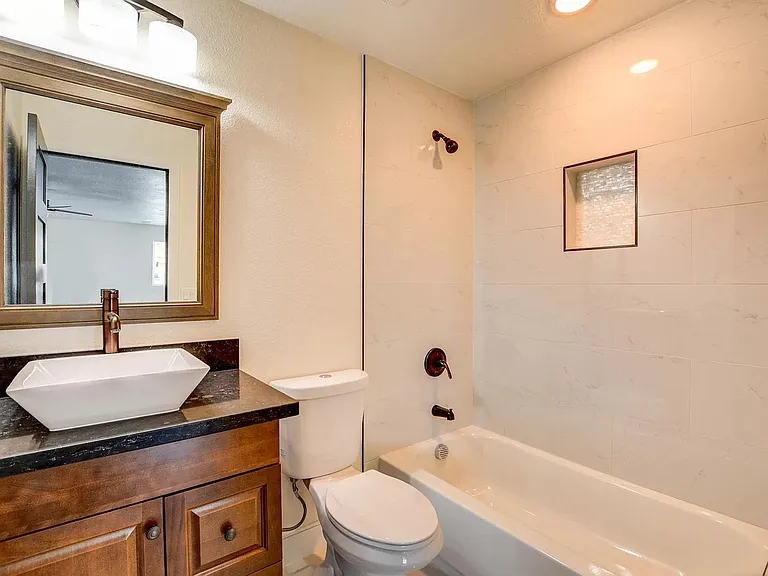 360 Vandalia St — Photo 6