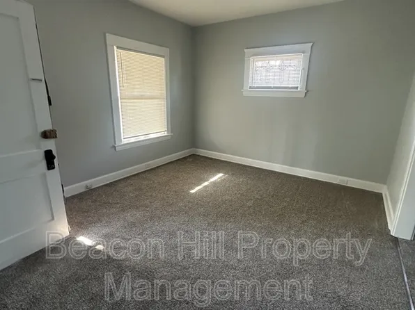 3585 E 129th St, Cleveland, OH 44105
