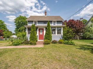 16 Grove St, Enfield, CT 06082