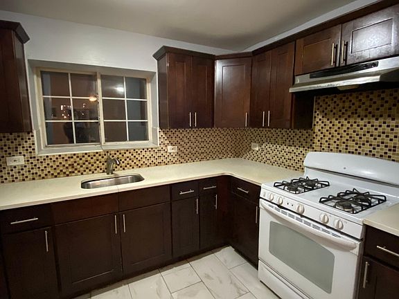 4th image of 9086 180th St APT 2