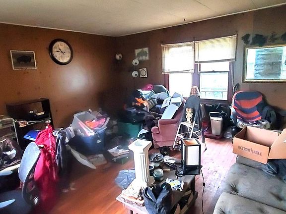 2nd image of 260 Washington St